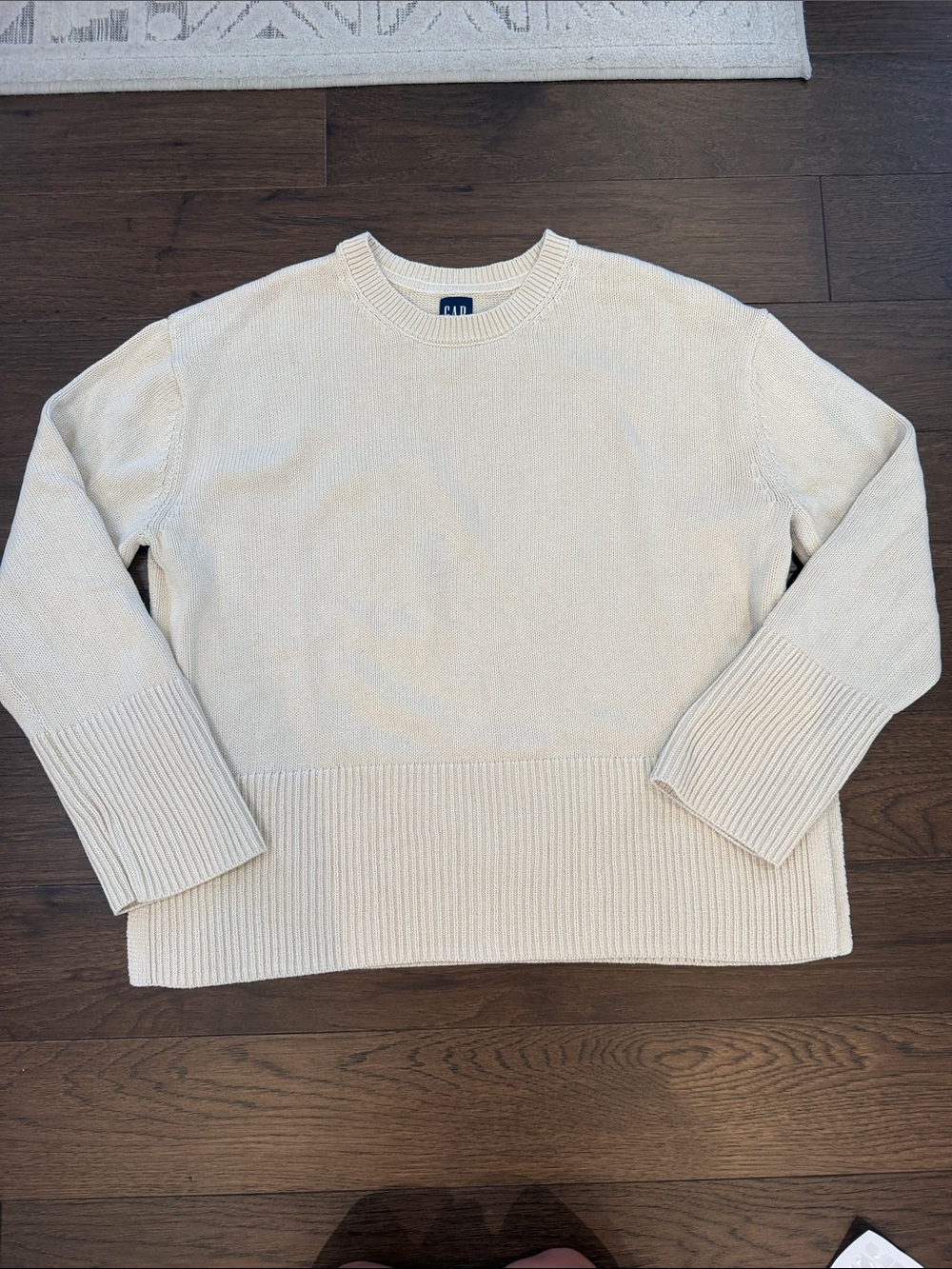 GAP Women’s Ivory Crewneck Sweater Size Small Tall - C1-351